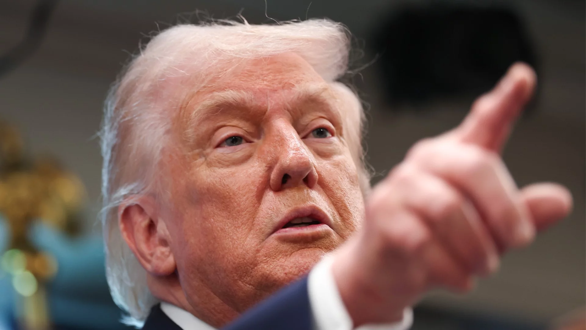 Новата сага с Ормузкия проток променя мирните преговори: Какво става между САЩ и Иран? (ВИДЕО)