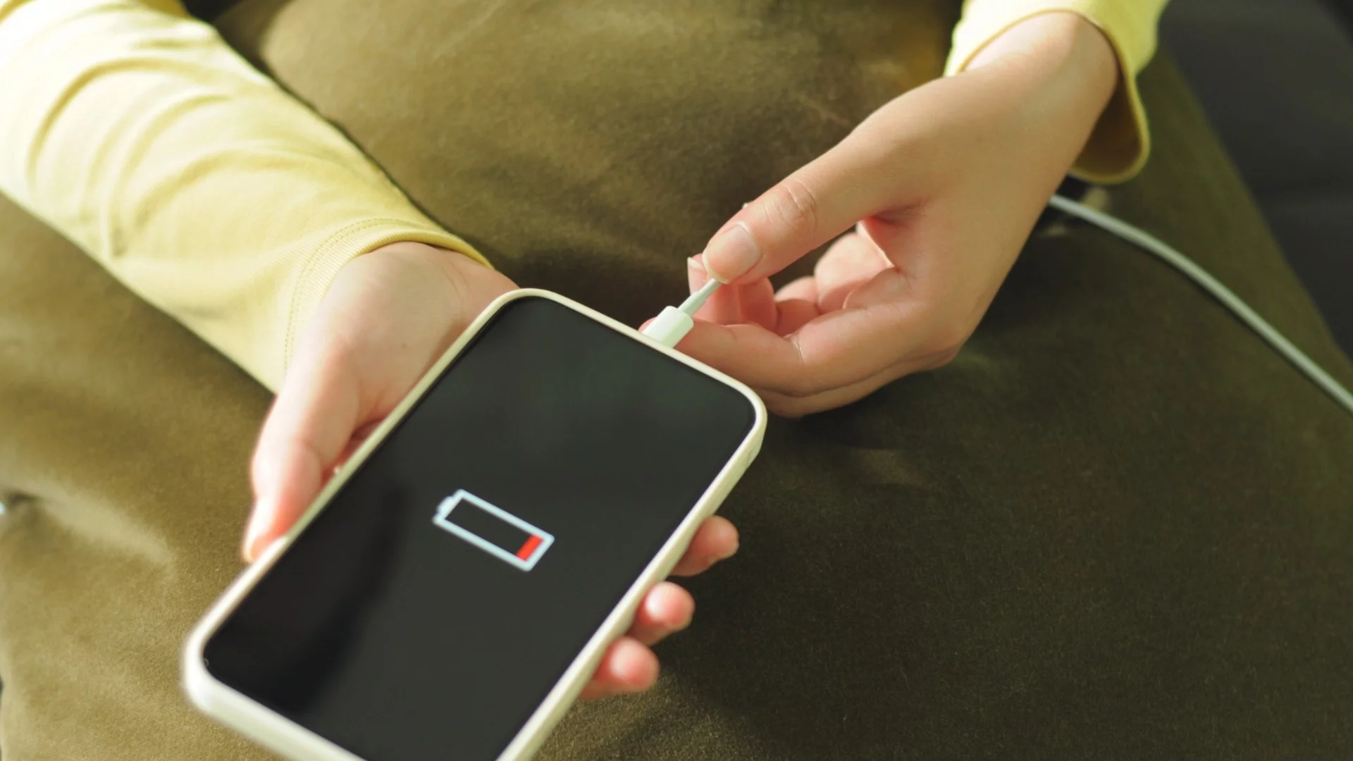 Китай изобрети ново поколение зарядни устройства за телефони (ВИДЕО)