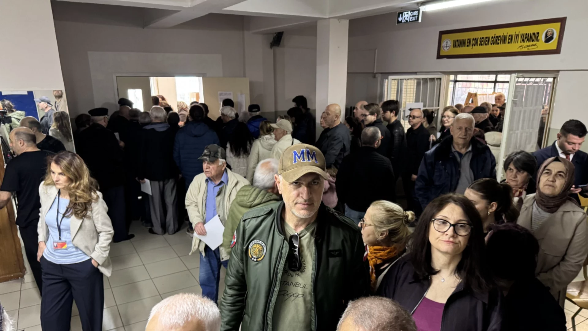 Вотът в Турция: Недоволство в Истанбул и огромни опашки за гласуване видя Actualno.com (СНИМКИ)