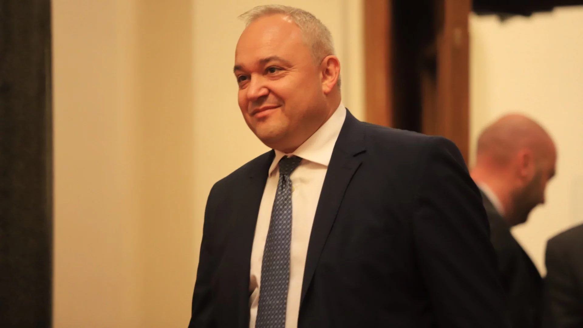 Дясната ръка на Радев обяви: Монополът на ДПС приключи