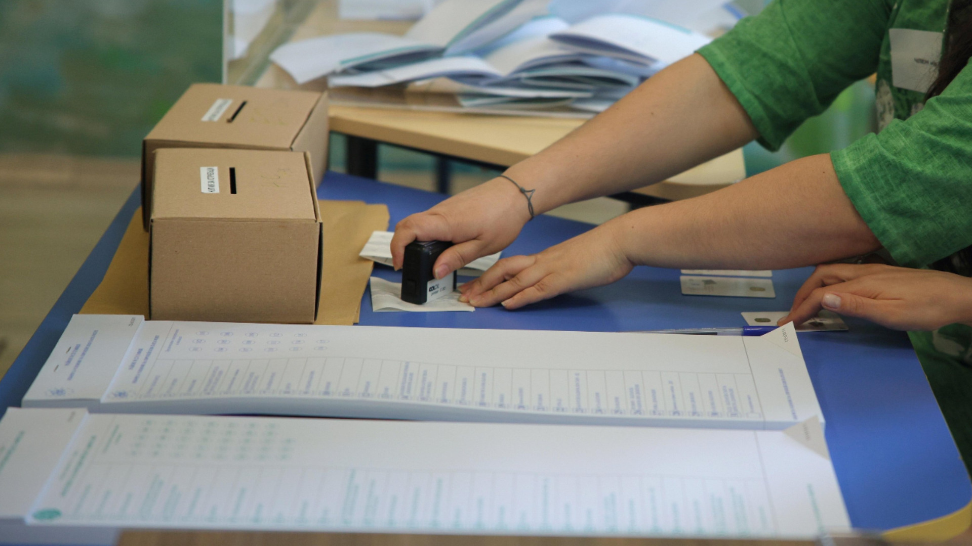 Сигнал до СЕМ за мащабен случай с бюлетини без номера