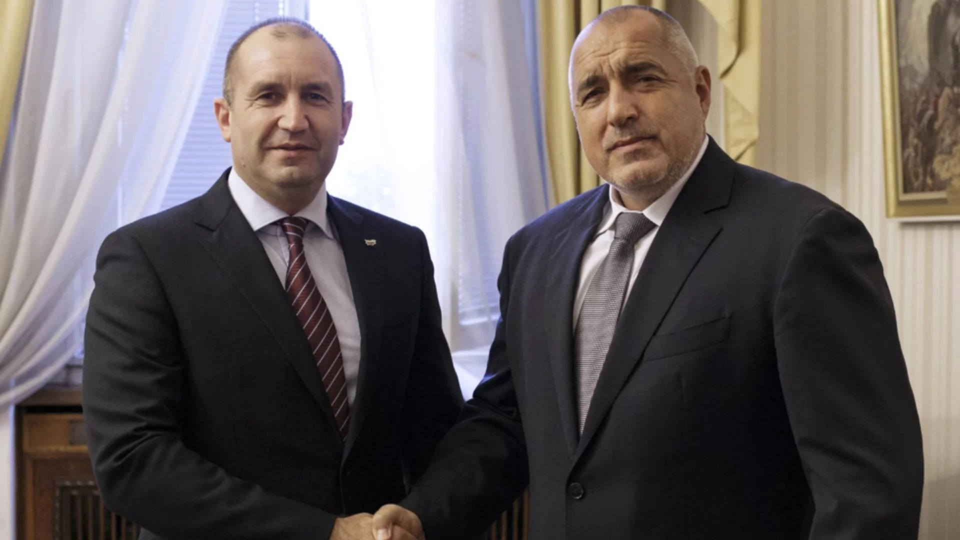 Тезата "Борисов е виновен": Ако навремето не беше вързал "магаре" за президент, днес никой нямаше да знае за Радев