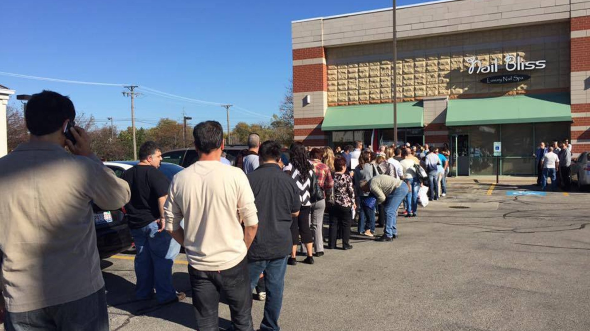 Българите в чужбина гласуват от снощи