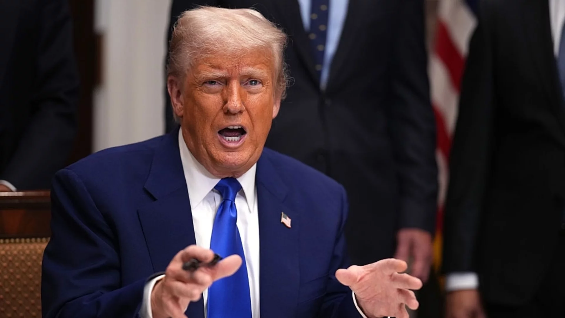 САЩ са открили стрелба по ирански кораб и са го задържали