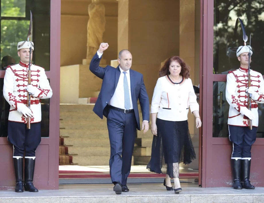 Румен Радев е "достоен": Българите пак ще си бият главата след изборите