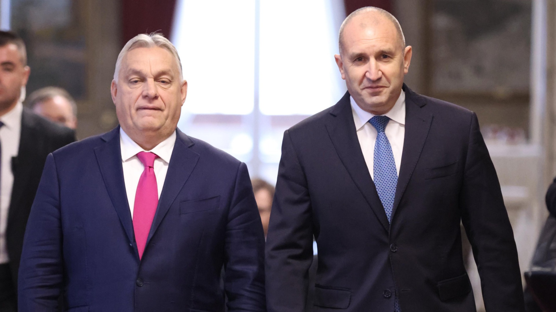 Бившият пилот, подкрепящ Путин, който е на път да се превърне в най-лошия кошмар за ЕС: Какво написаха световните медии за 