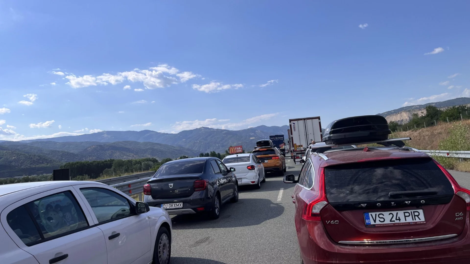 Затварят аварийната лента в участъци от АМ “Струма“