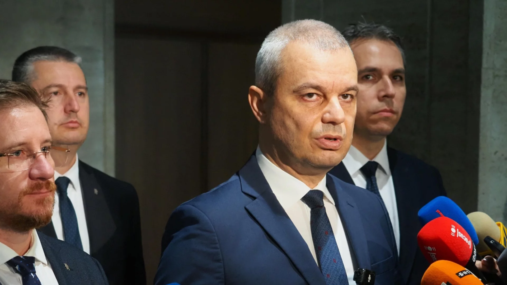 Костадин Костадинов предпоследен над чертата във Варна