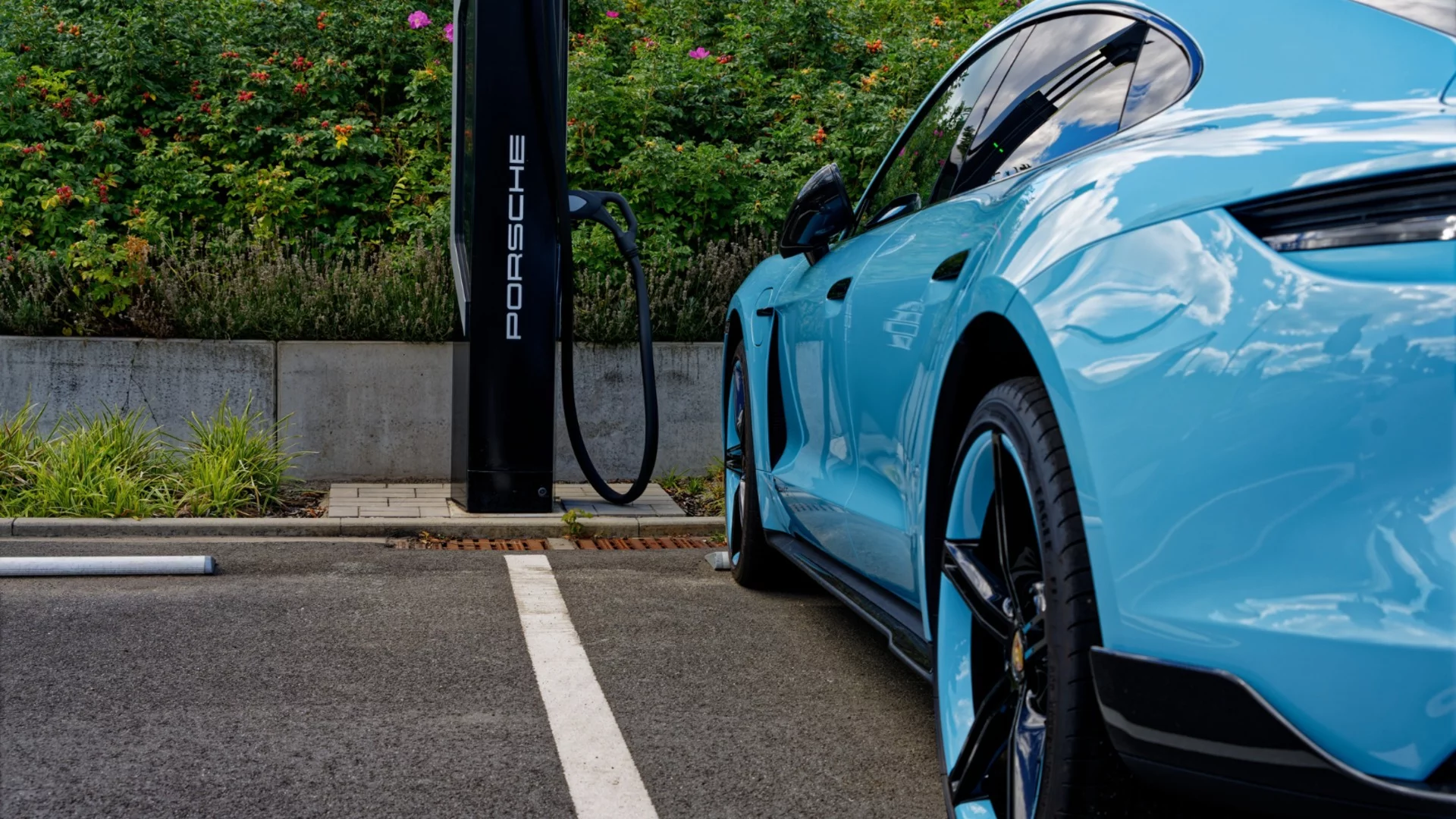 Експерти по безопасност критикуват подкрепата на ЕС за електромобилите