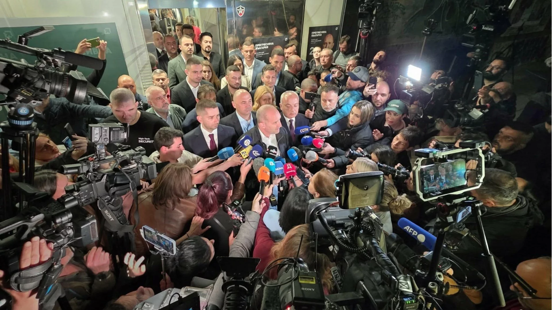 "Ройтерс": Евроскептик яхна антикорупционната вълна в България