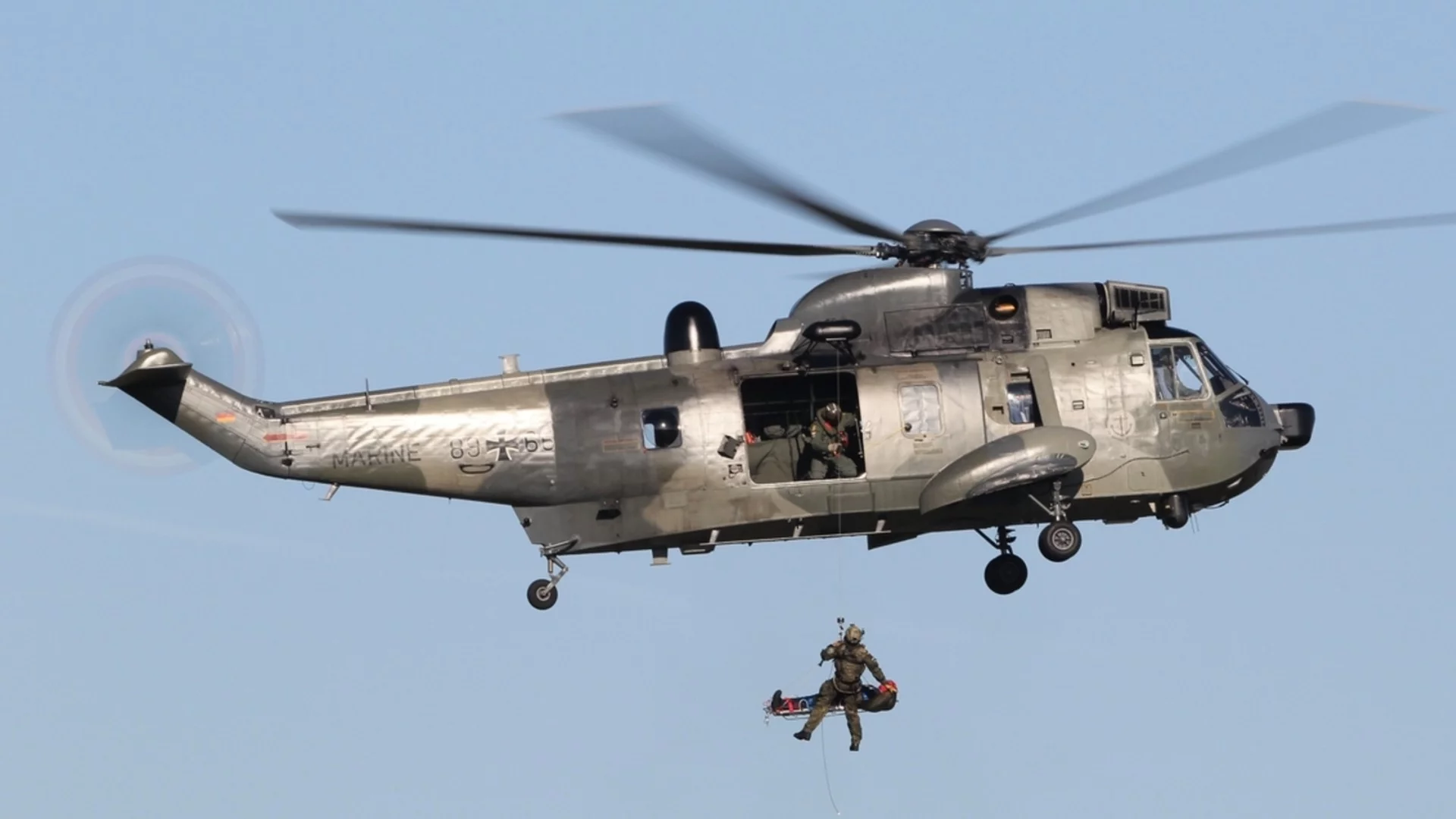 Германският флот се готви за Ормузкия проток