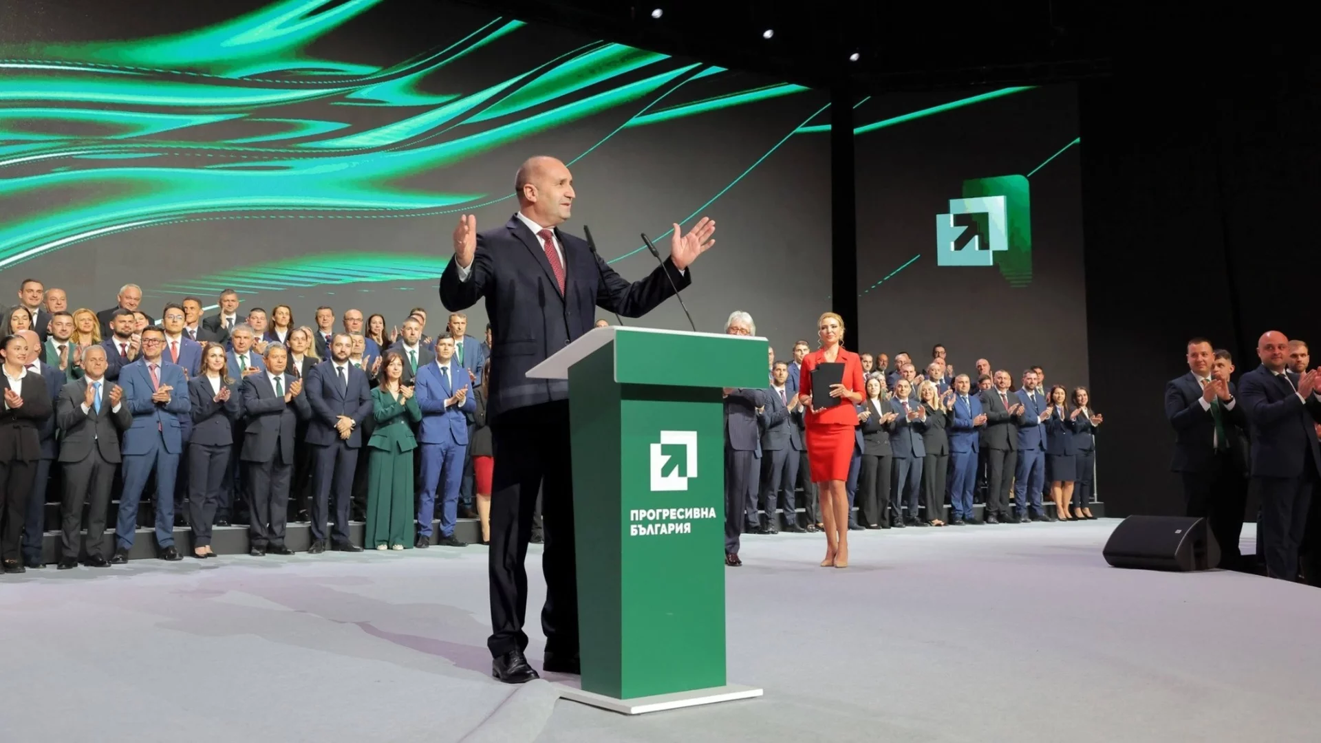 200 хиляди гласа от ГЕРБ и 150 хиляди от "Възраждане": Как "Прогресивна България" се изстреля на върха?