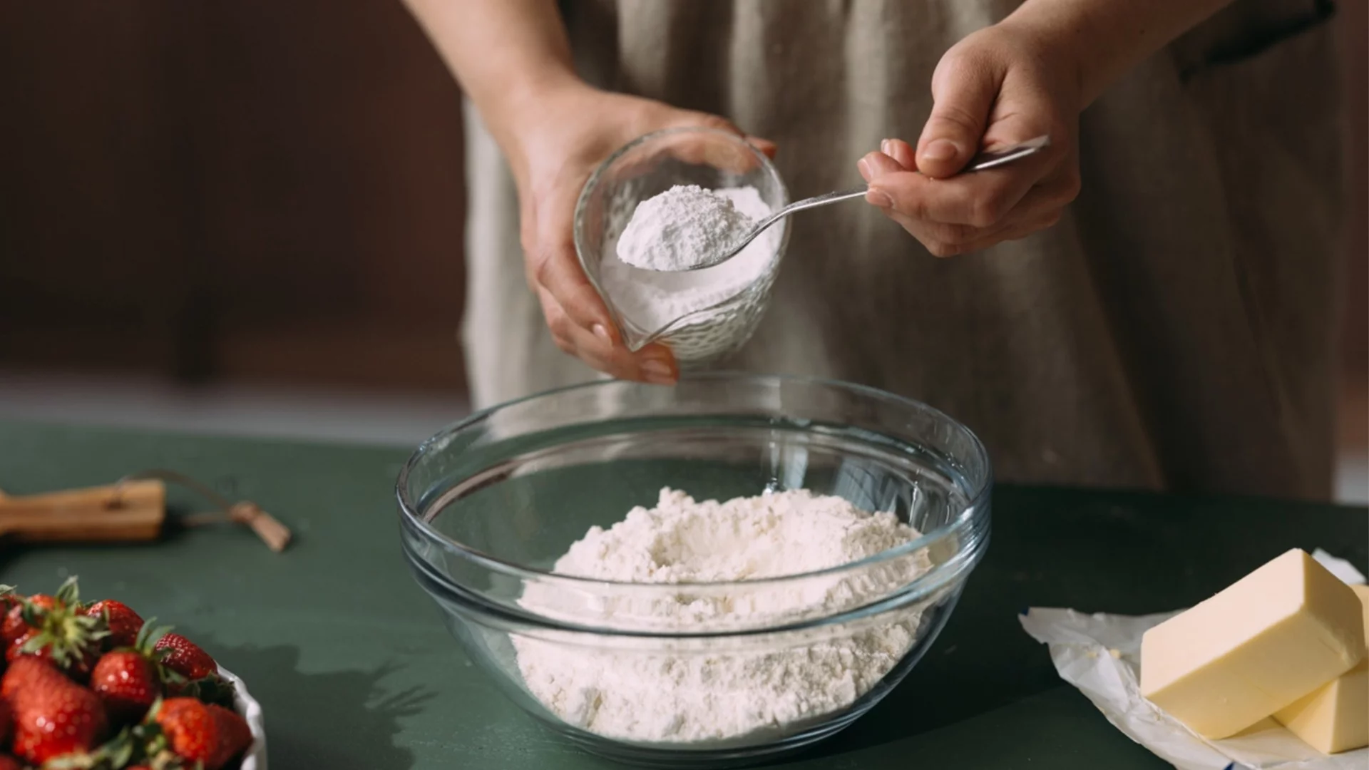 Каква е разликата между бяло и кафяво брашно