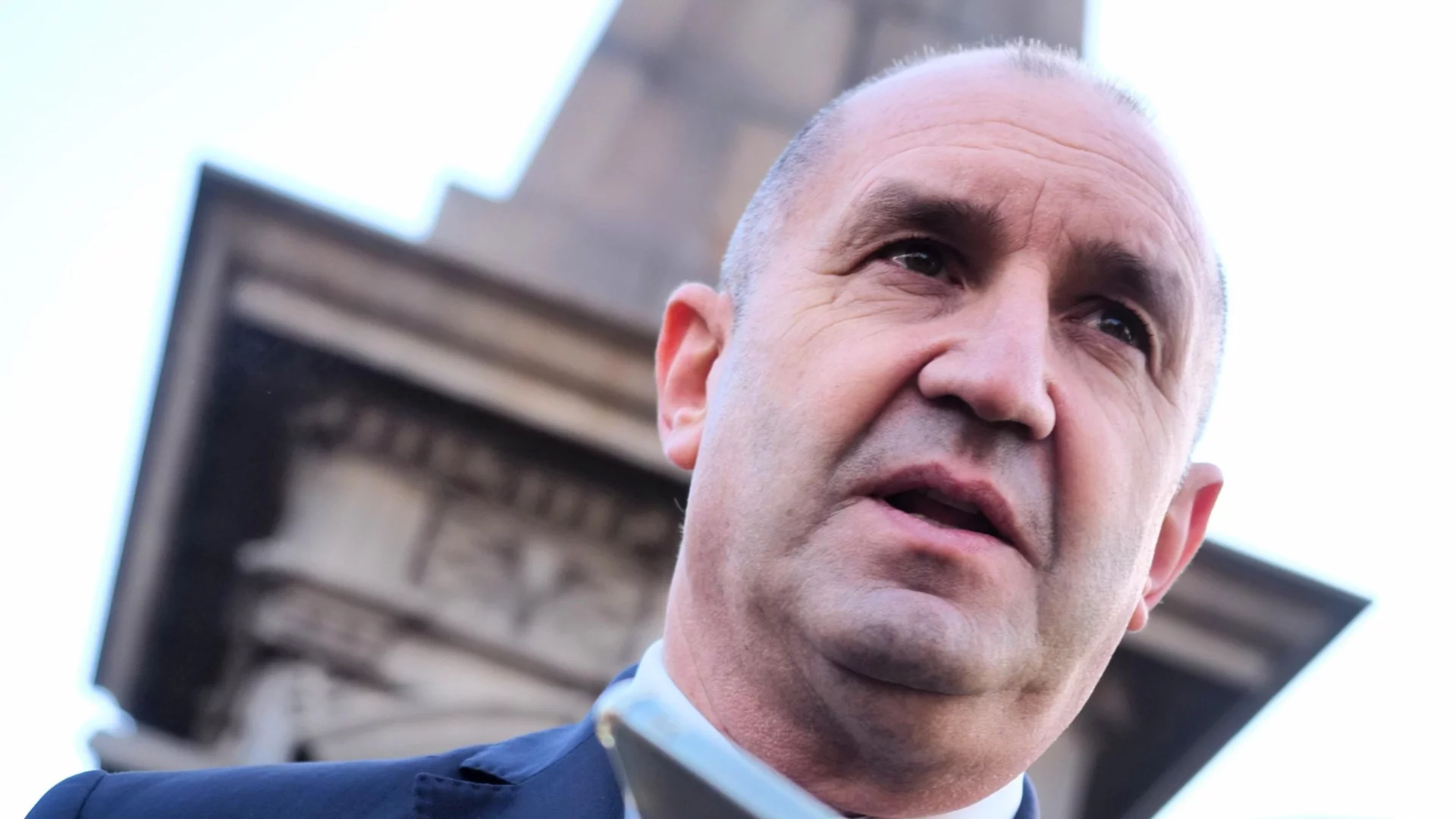 Радев създаде цунами като буря в чаша вода: Анализ на изборния резултат на "Прогресивна България"