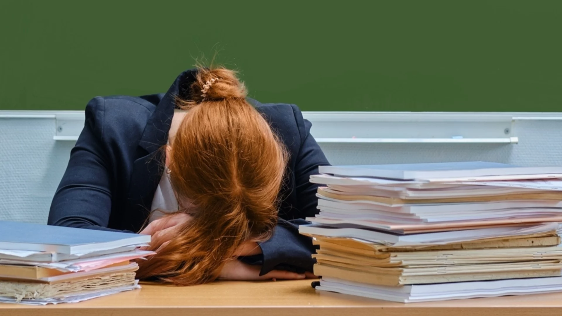 Сляпо подчинение: Реч на Хитлер се превърна в урок по патриотизъм в Русия (ВИДЕО)