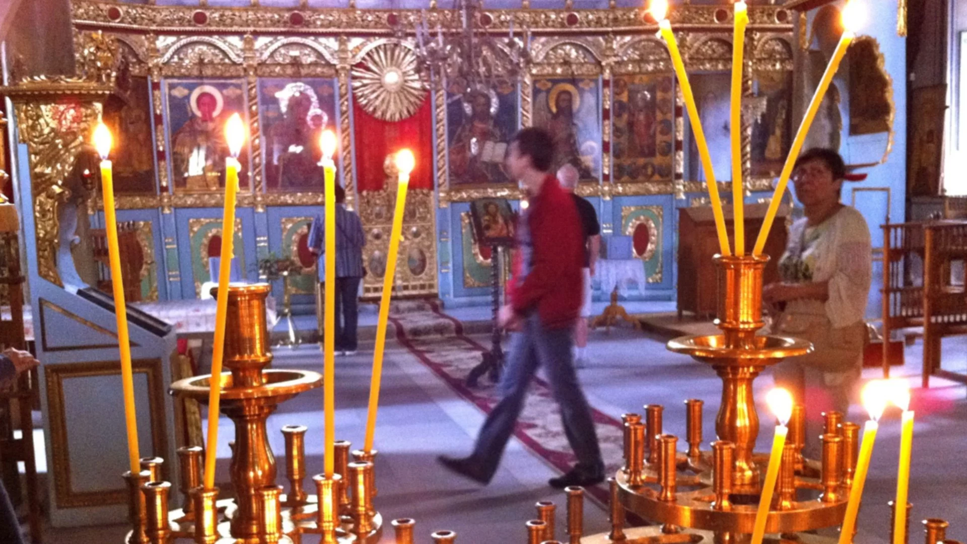 Църковен празник на 22 април: Защо не бива да оставяте дома си в безпорядък на този ден?