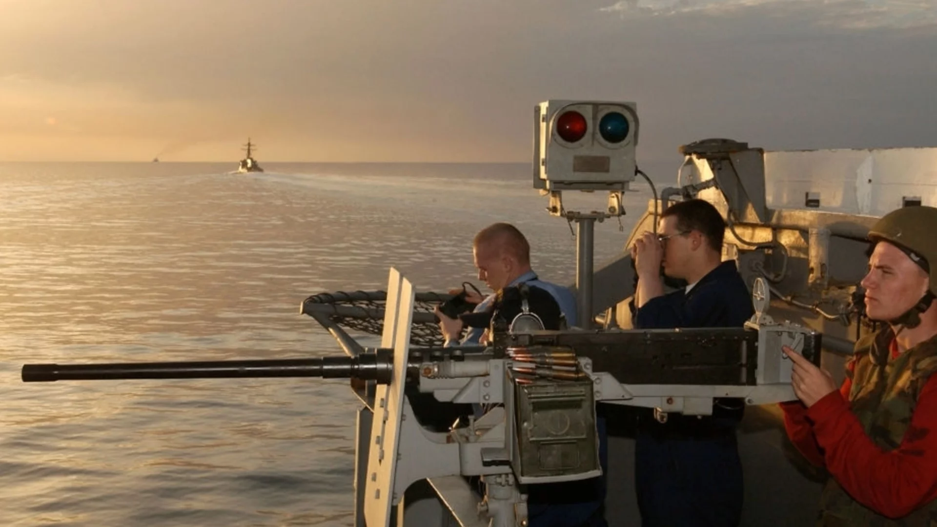 САЩ върнаха 27 кораба в Ормузкия проток: Блокадата се усилва