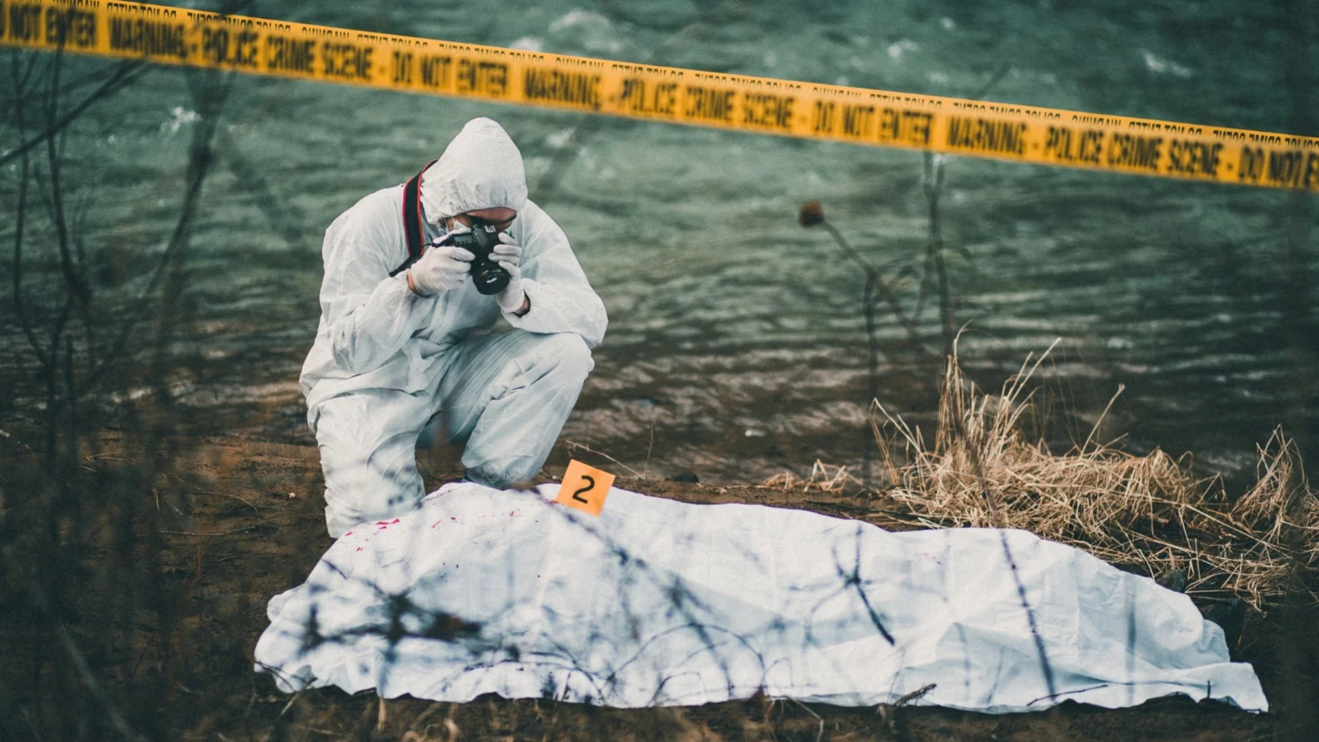 Официално: Обвиниха известен певец за убийството на 14-годишно момиче