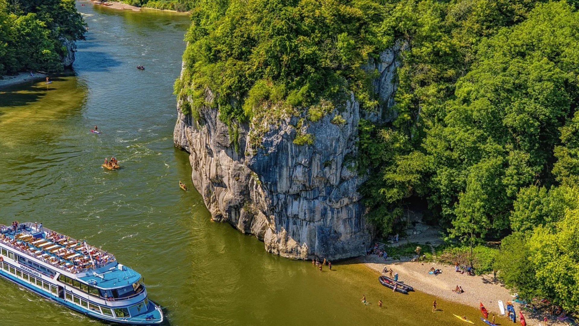 Едно от най-редките цветя в света все по-често се появява близо до Дунав: Защо това е добър знак?