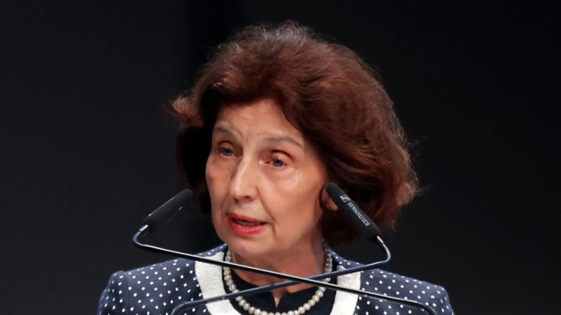 Силяновска очаква среща с Радев, но с две знамена