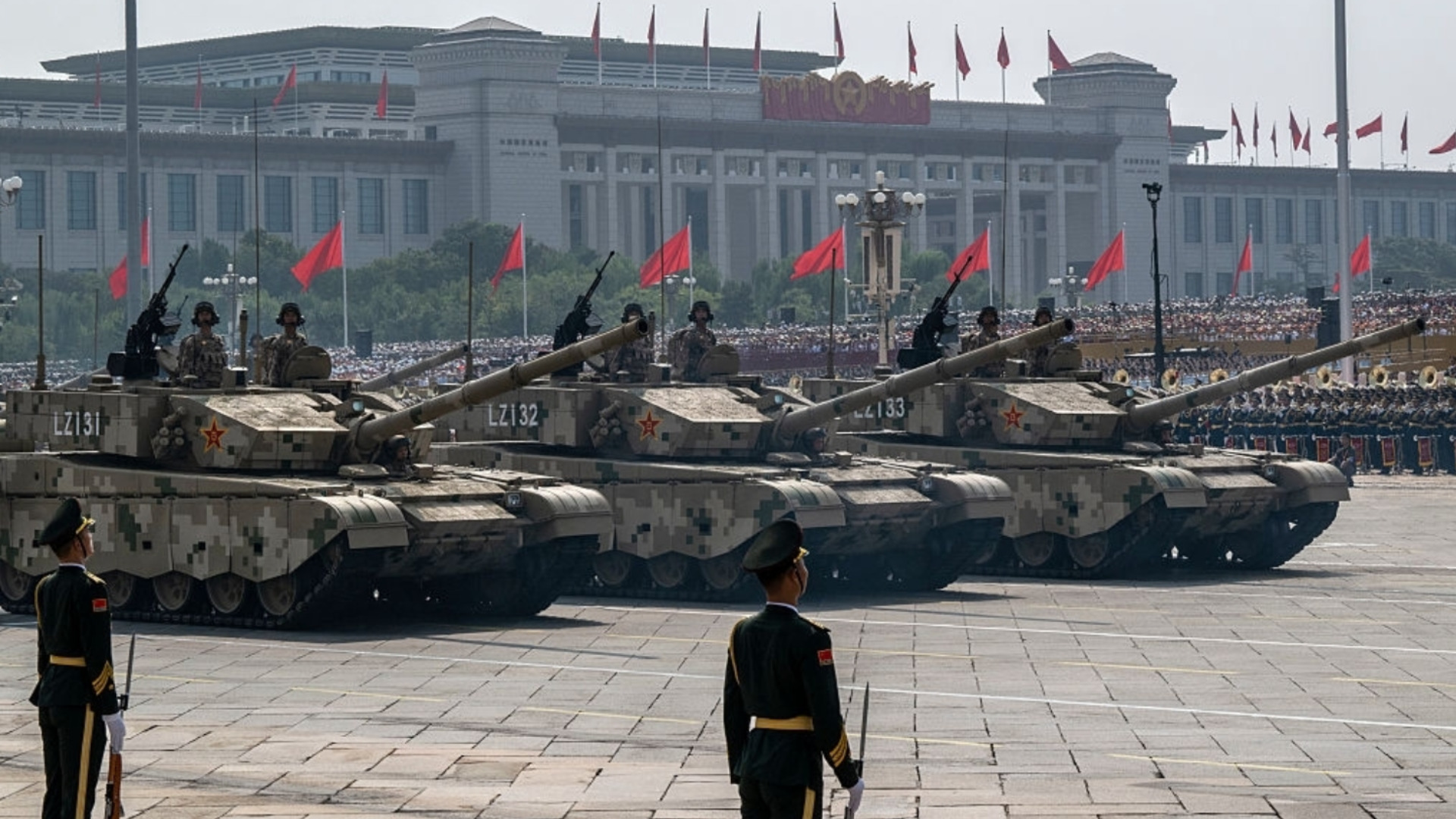 Китай побесня заради решението на Япония да изнася оръжия (ВИДЕО)