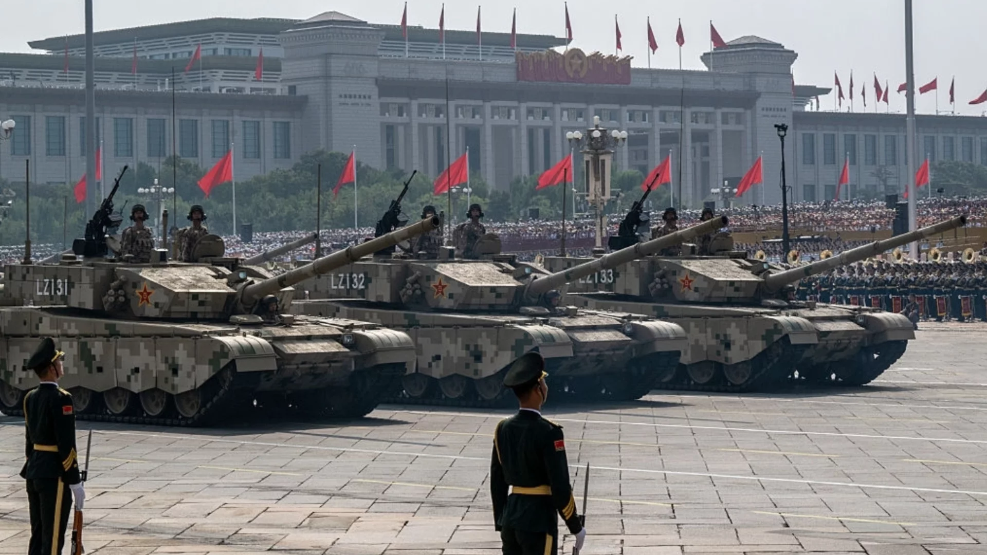 Китай побесня заради решението на Япония да изнася оръжия (ВИДЕО)