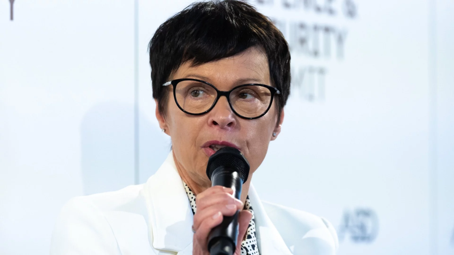 Марта Кос отговори за УДБА: Чувствам се способна да си върша работата