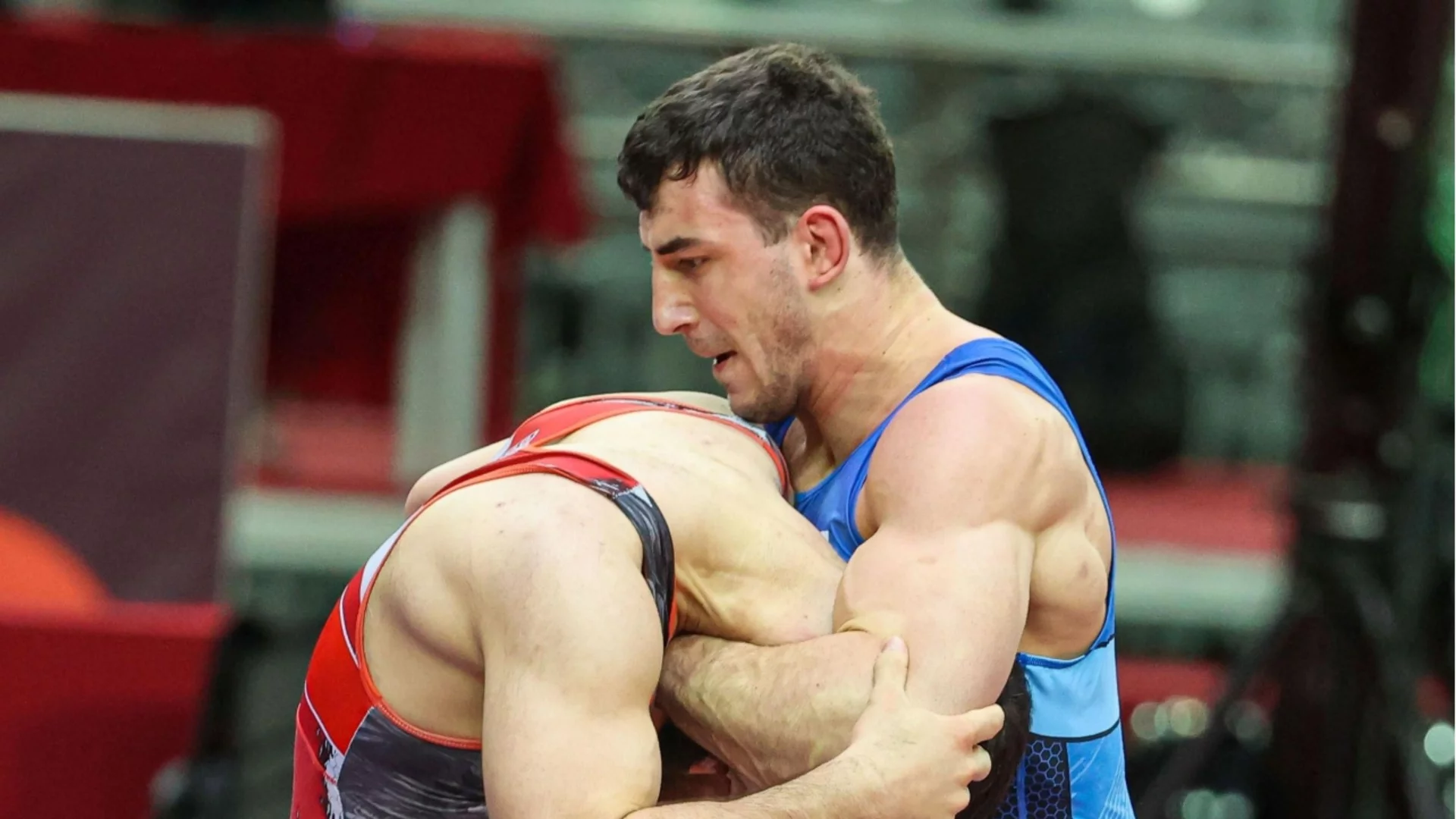 Уморен и разкървен: Семен Новиков загуби интригуващ финал и остана със сребро от Европейското