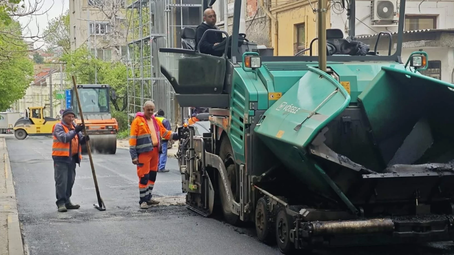 Започна основното преасфалтиране на улица в Плевен