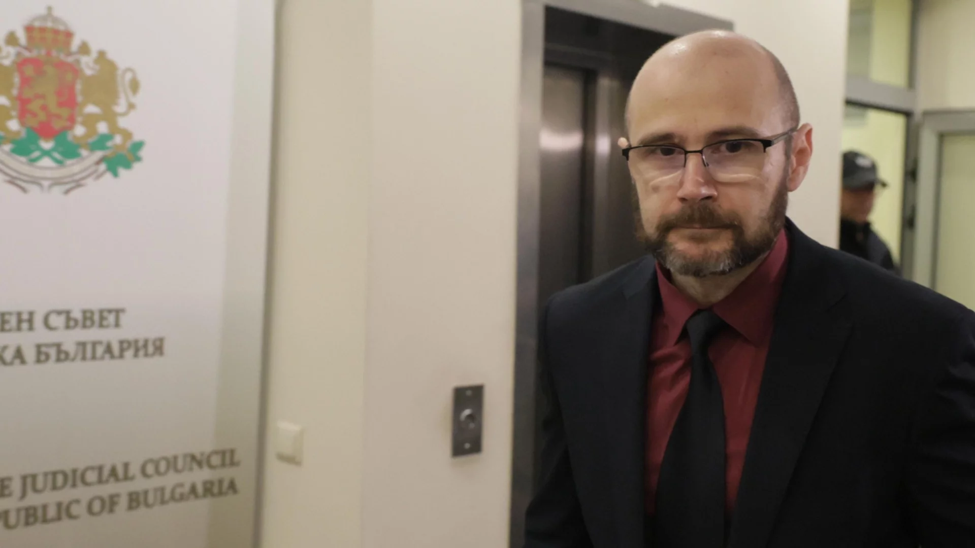 Янкулов срещу Демерджиев: Спорът за "силовото изваждане" на Сарафов ескалира