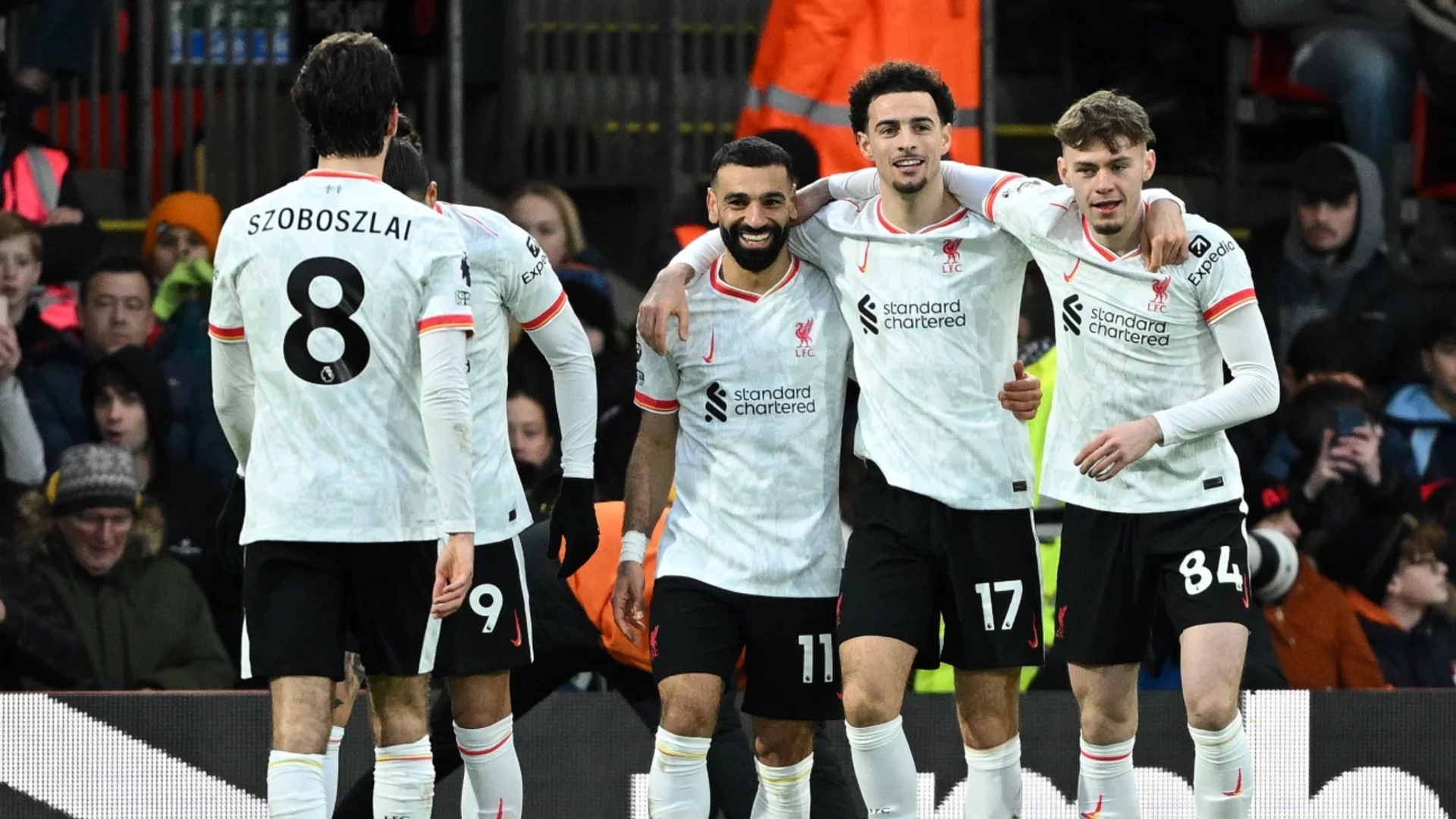 Масово напускане на Ливърпул през лятото - две звезди все по-близо до изхода на "Анфийлд"