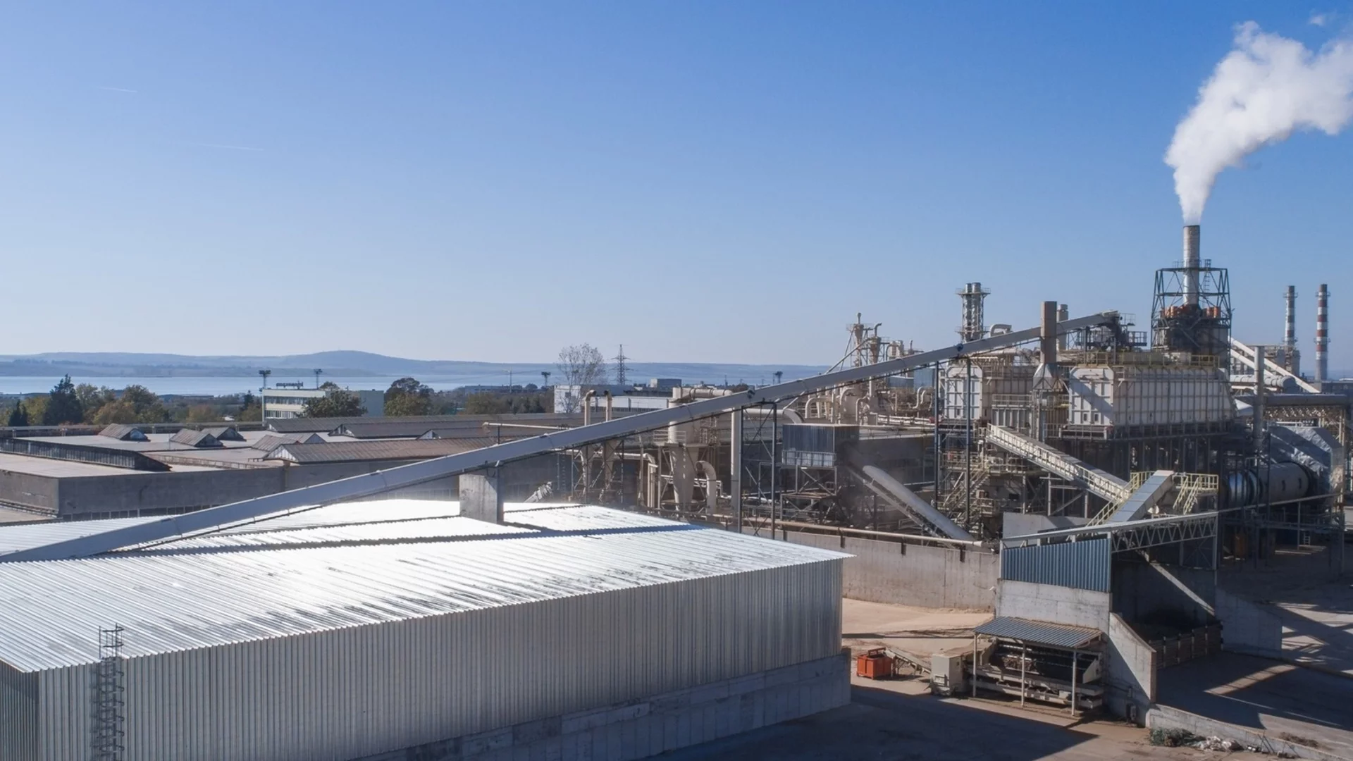 Над 15 000 евро глоба за "Кроношпан" заради мръсния въздух във Велико Търново