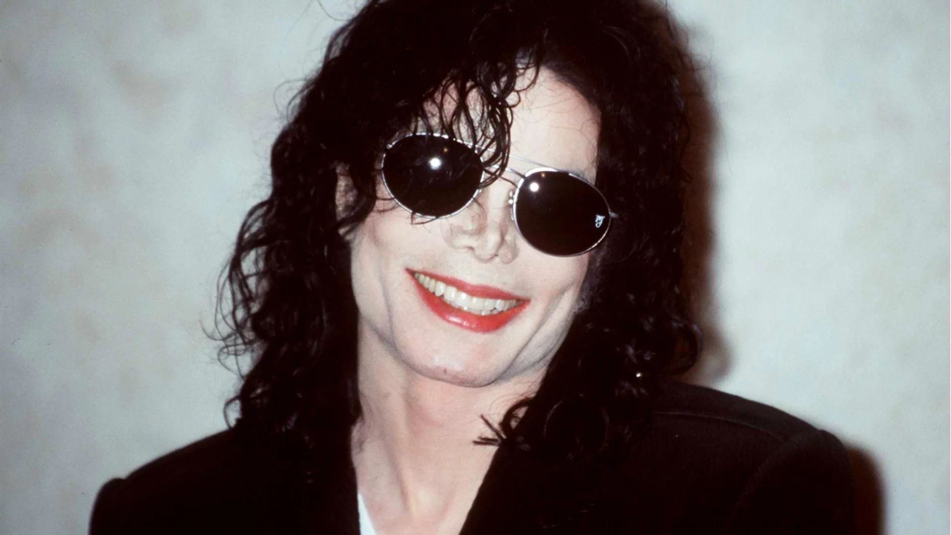 Критиците унищожиха филма за Майкъл Джексън: Наричат го "избелване на истината" и "ограбване за пари"