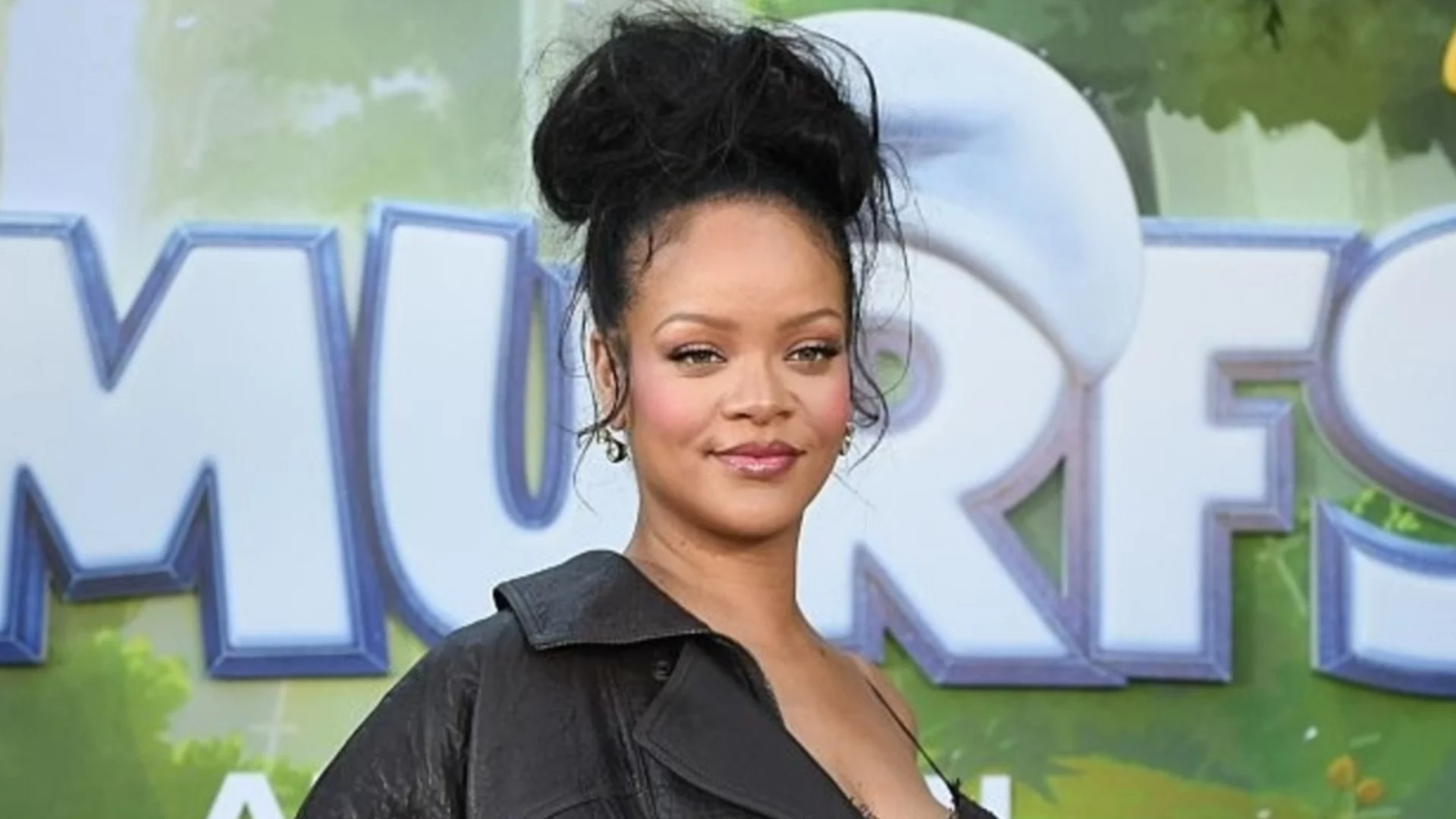 Българска телевизионна звезда се сравни с Риана (СНИМКИ)