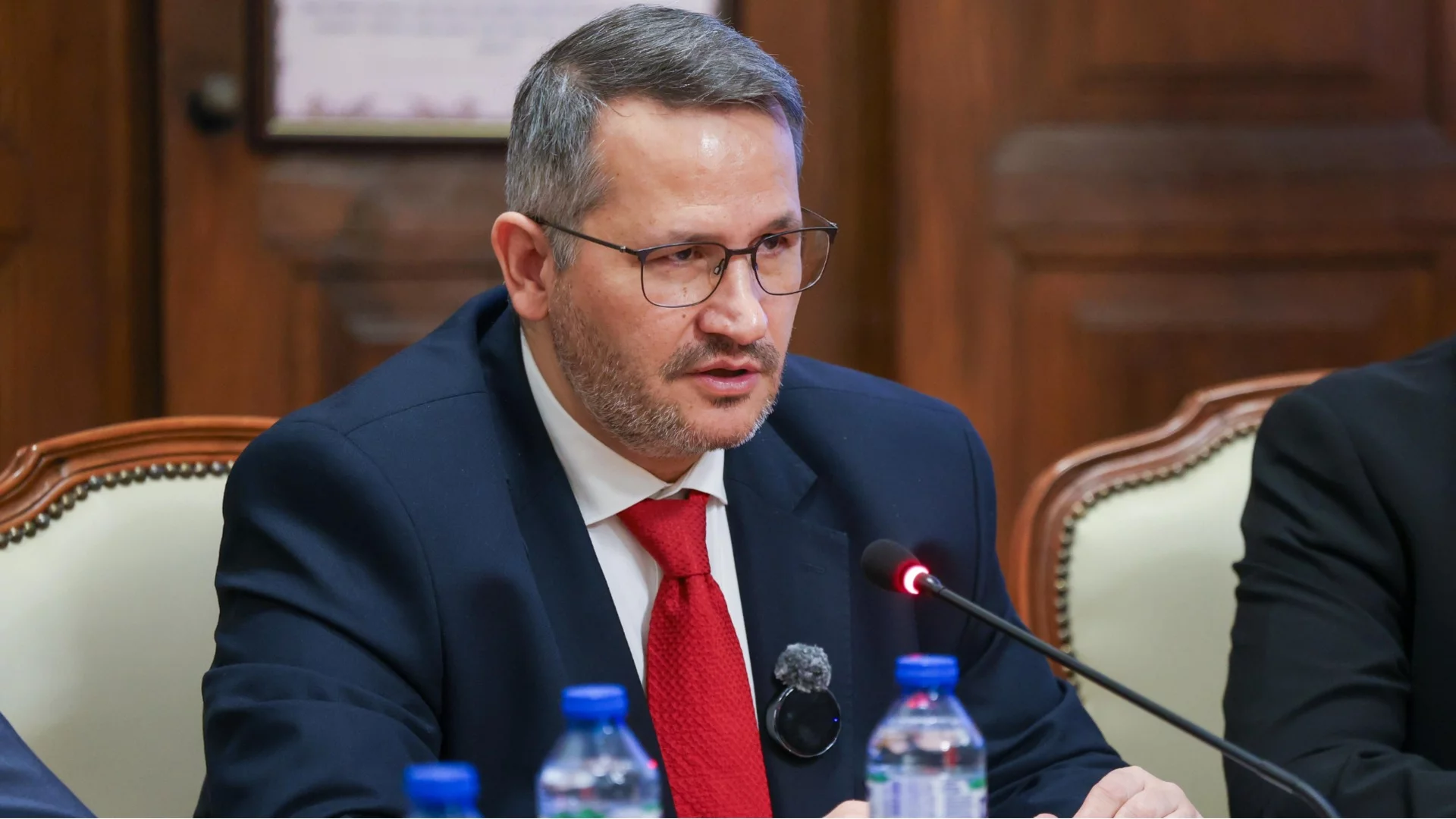 Властта свърза продажбата на имоти от кабинета "Желязков" с Вълка и потъващите милиони от ББР (ВИДЕО)