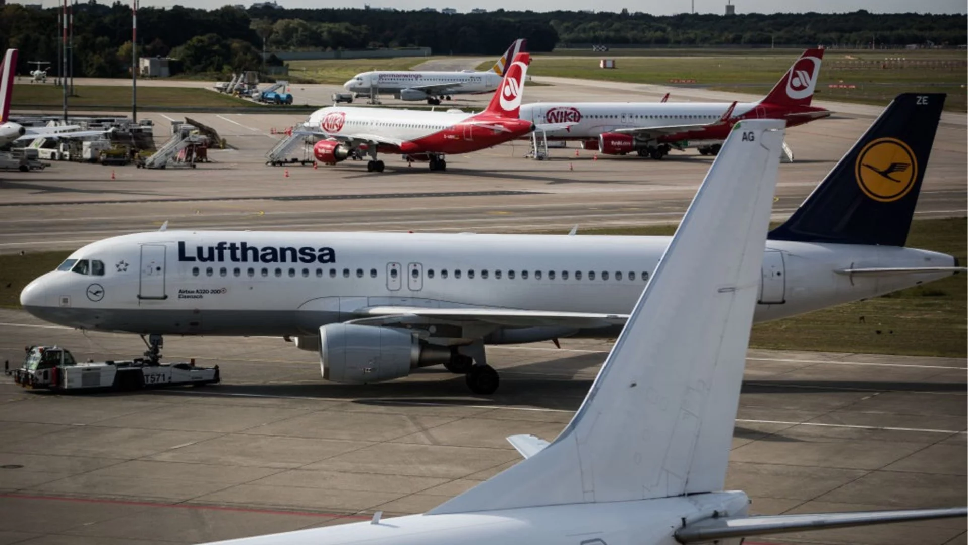 "Луфтханза" отменя 20 000 полета през лятото заради скока в цените на самолетното гориво