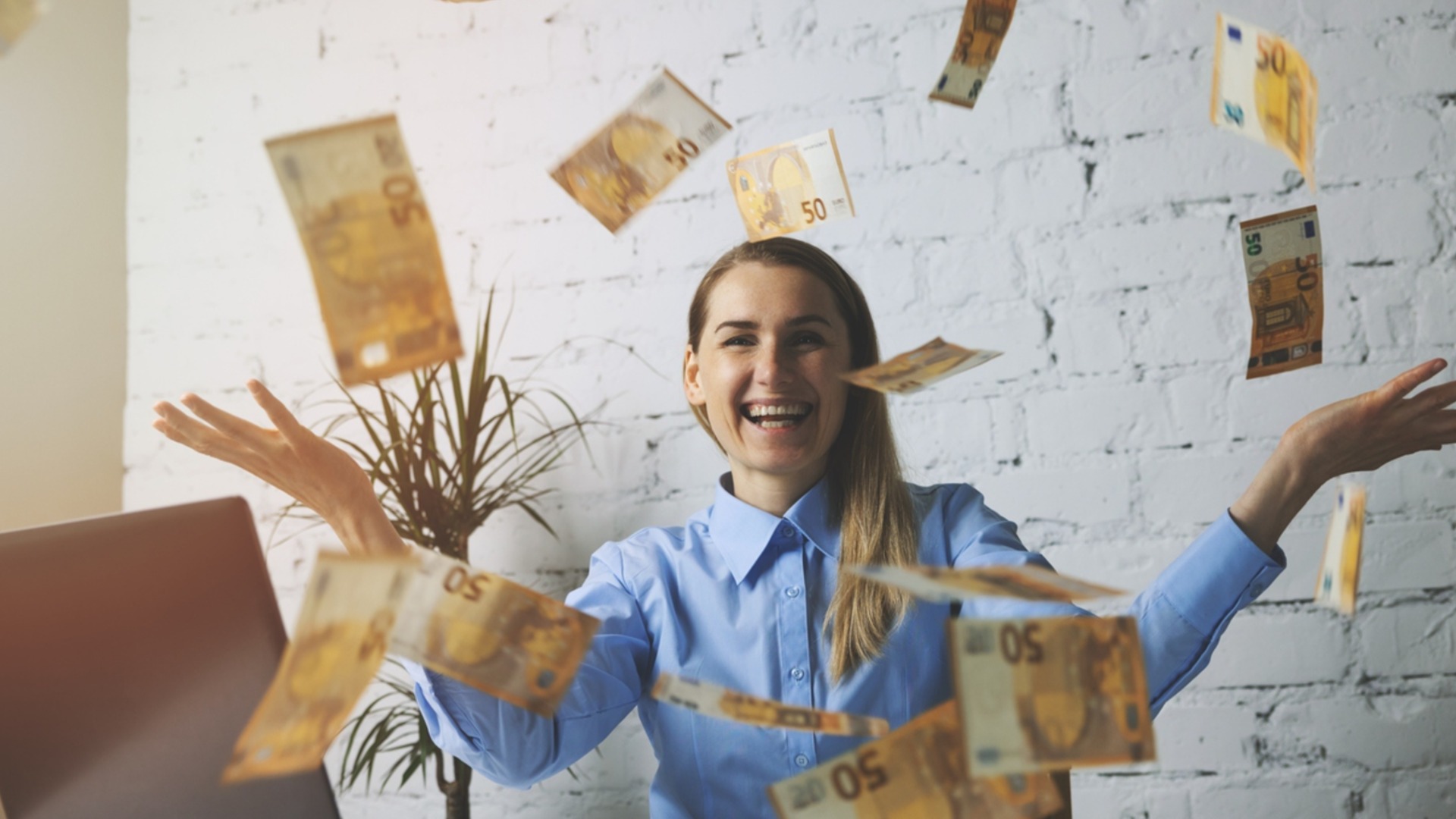 В събота: Не под масата, а пари на масата ще вземат Скорпион, Козирог + още 2 зодии