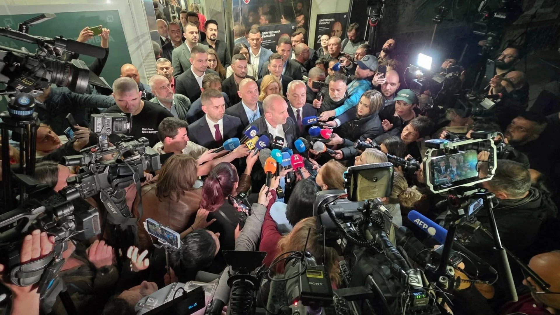 "Опорките срещу Радев в европейските медии се пишат от България": Шефката на кабинета на Йотова с контраатака