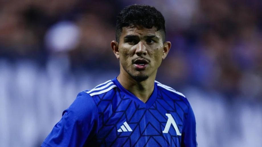 Шефовете в Левски поставиха рекордна цена за услугите на Евертон Бала