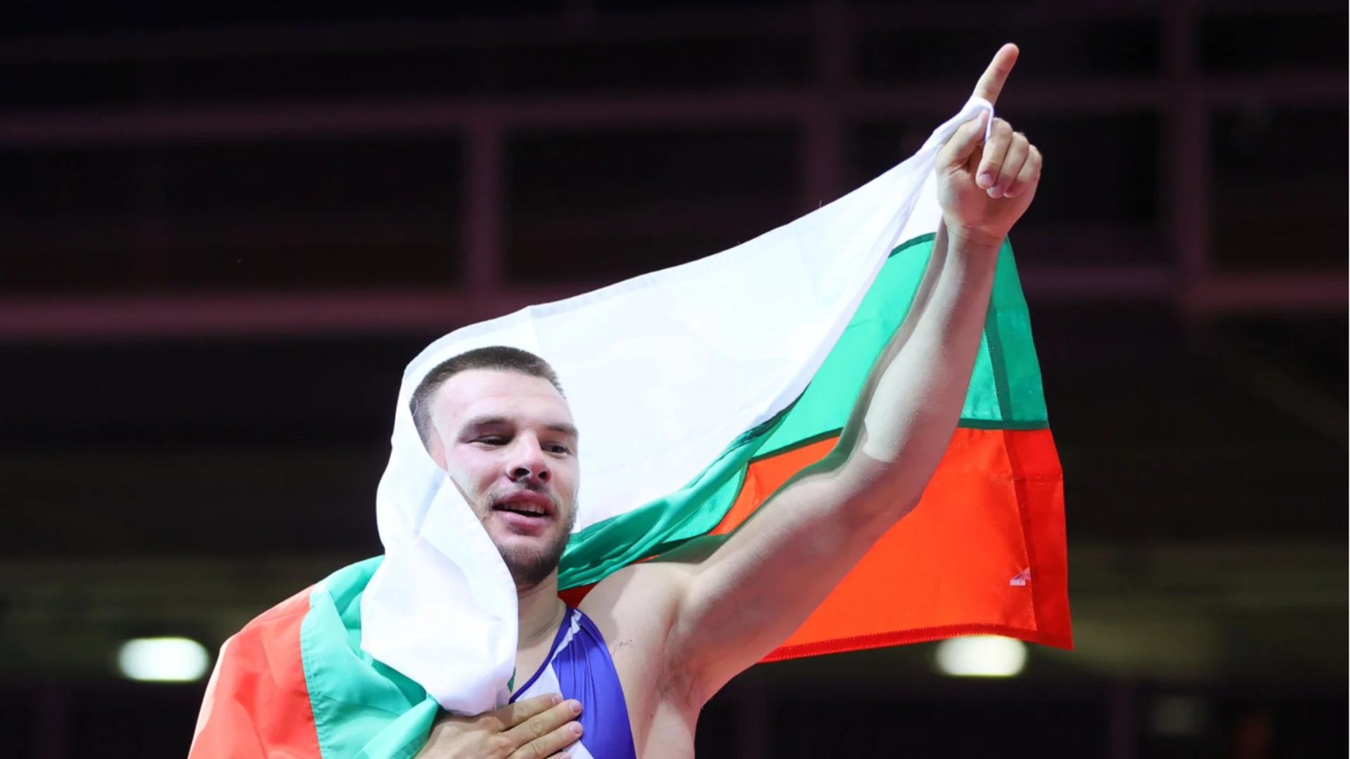 Великанът Кирил Милов защити европейската си титла в борбата с много класно представяне!