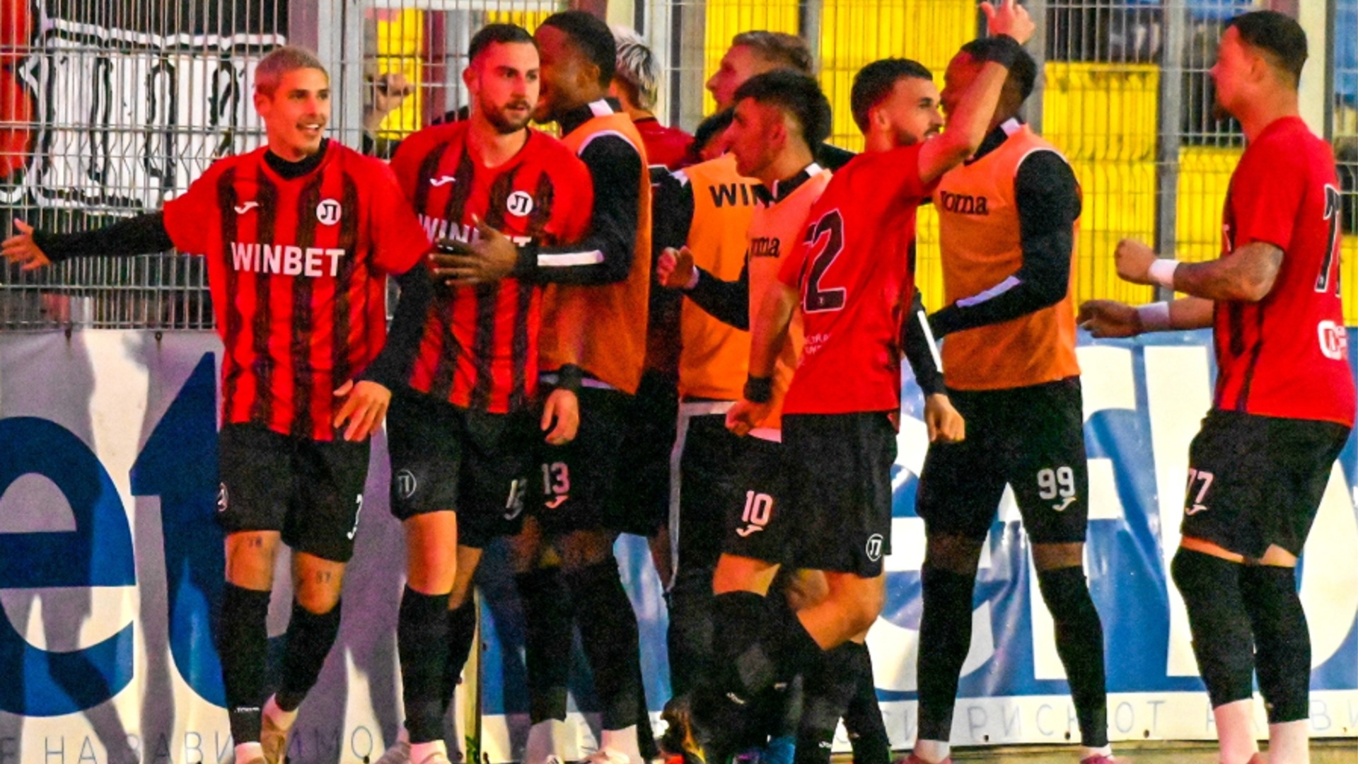 С голове на трансферни цели на Левски: Локомотив Пловдив разгроми Арда в първия 1/2-финал за Купата на България