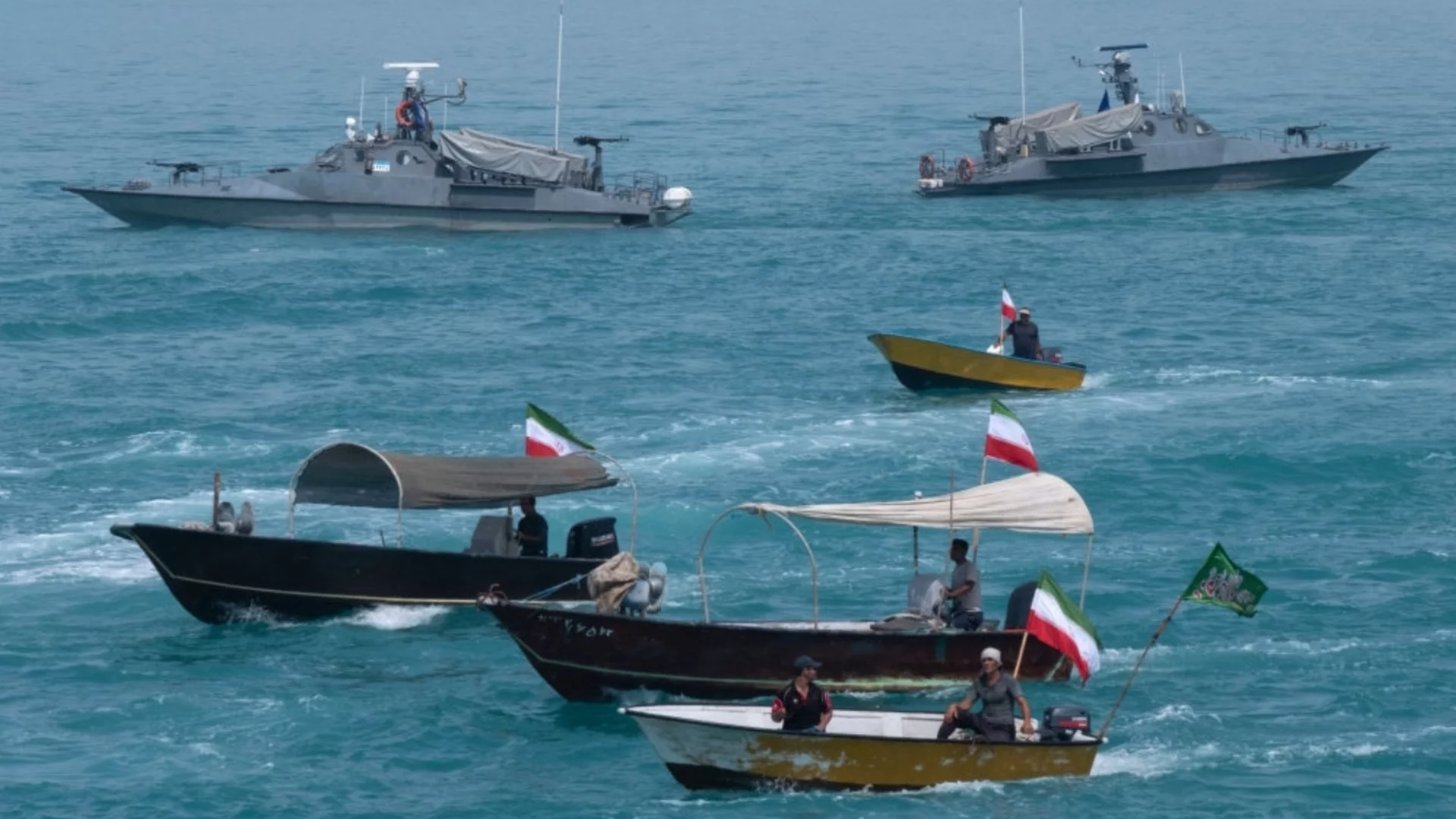 Надцакване: Иран "арестува" контейнеровози в Ормузкия проток (ВИДЕО)