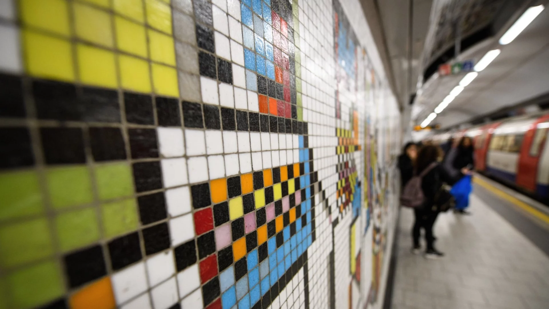 Още 24 часа неудобство за пътниците: Метрото в Лондон пак стачкува (ВИДЕО)