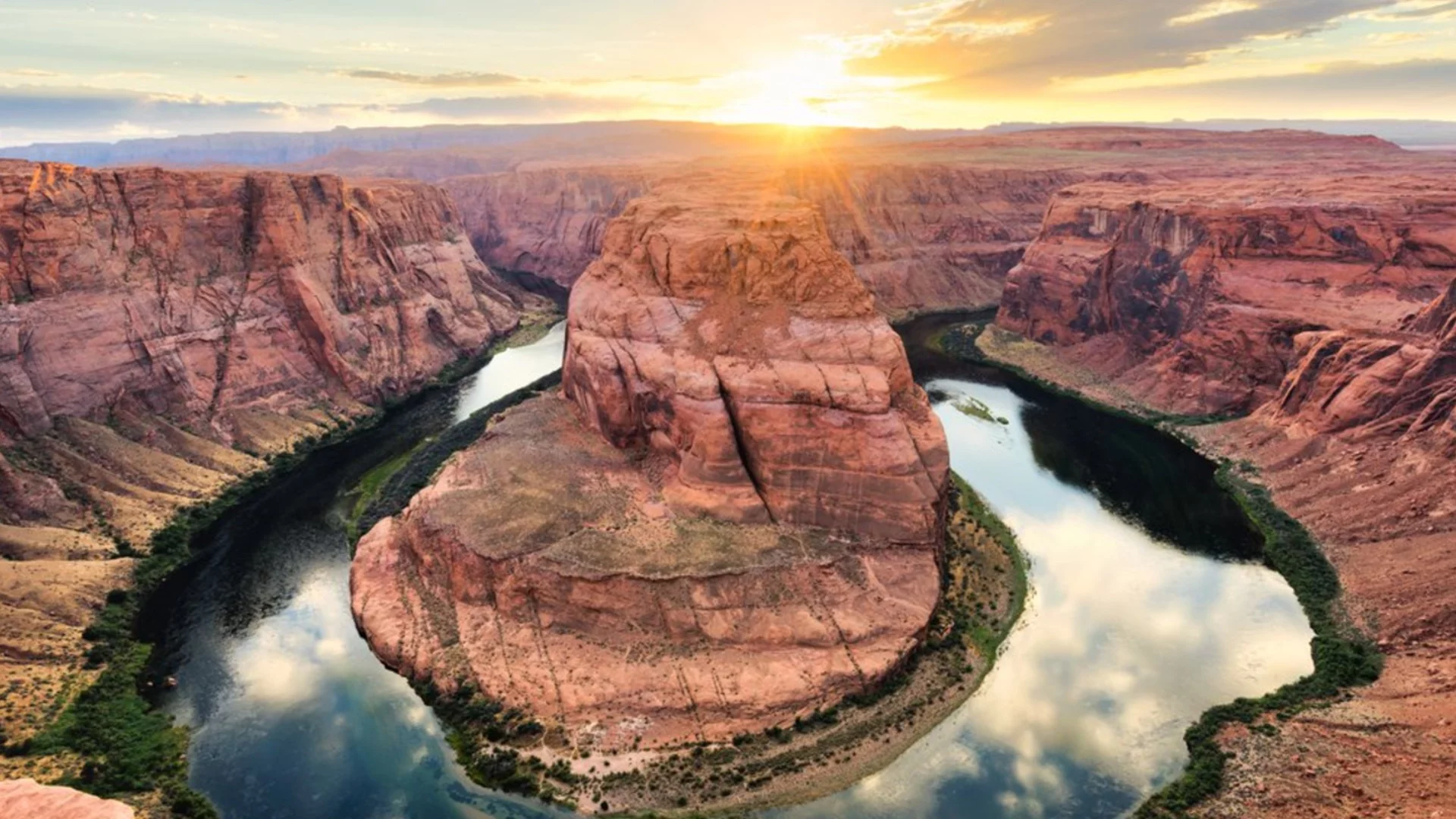 Учени разгадаха една от най-големите мистерии на Гранд Каньон и река Колорадо