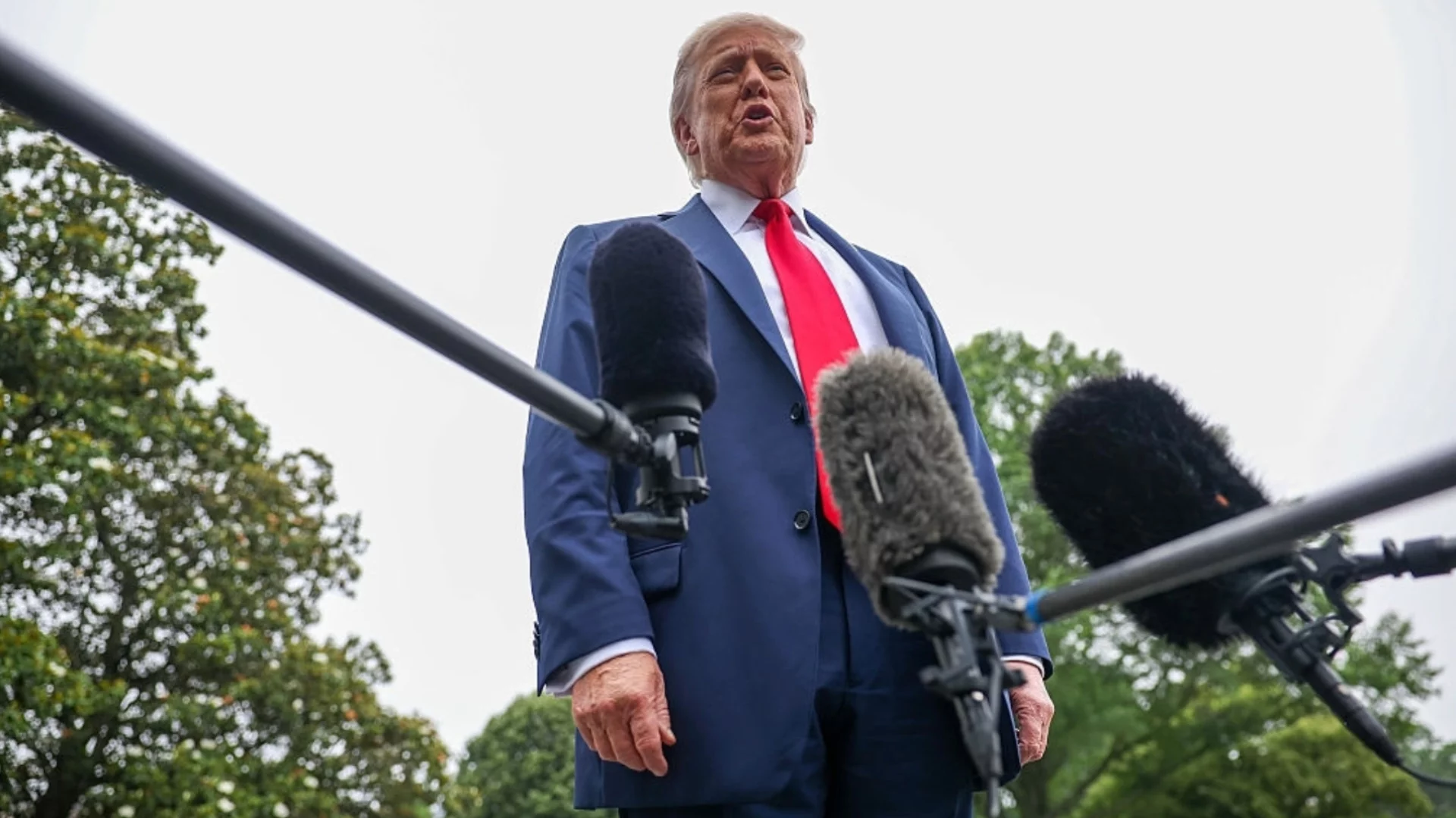 Срокът на примирието с Иран: Нов завой от Белия дом и оправдание как Иран е победен, но пиратства в Ормузкия проток (ВИДЕО)