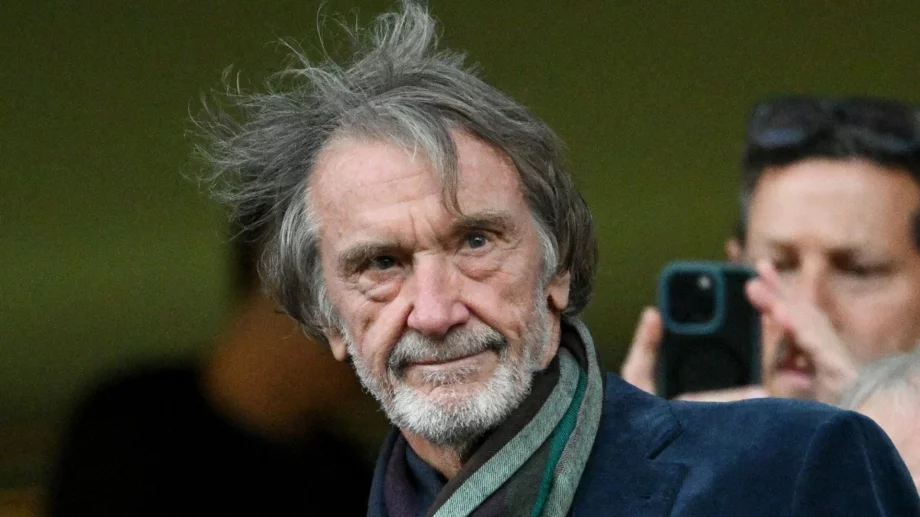 Манчестър Юнайтед среща българин в решителния мач от сезона: Какво да очакваме? 