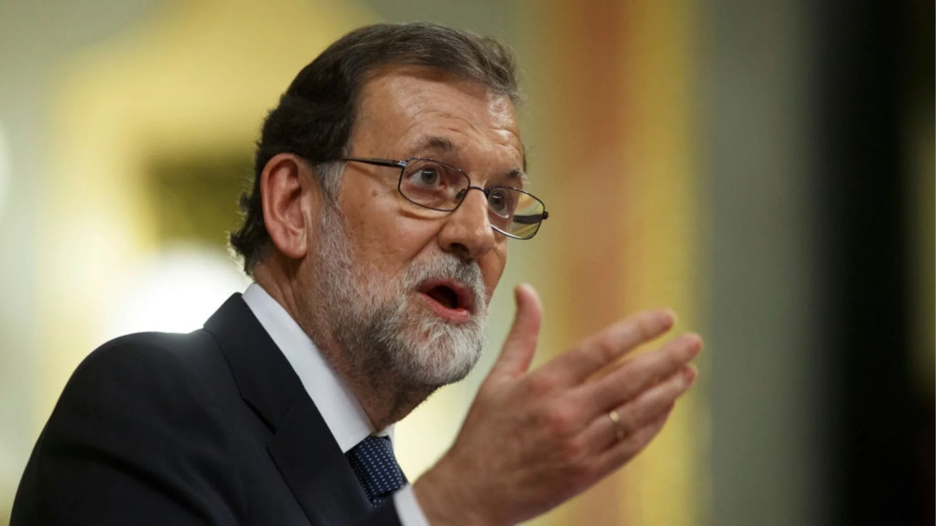 От премиерския пост до подсъдимата скамейка: Мариано Рахой се изправя пред съда