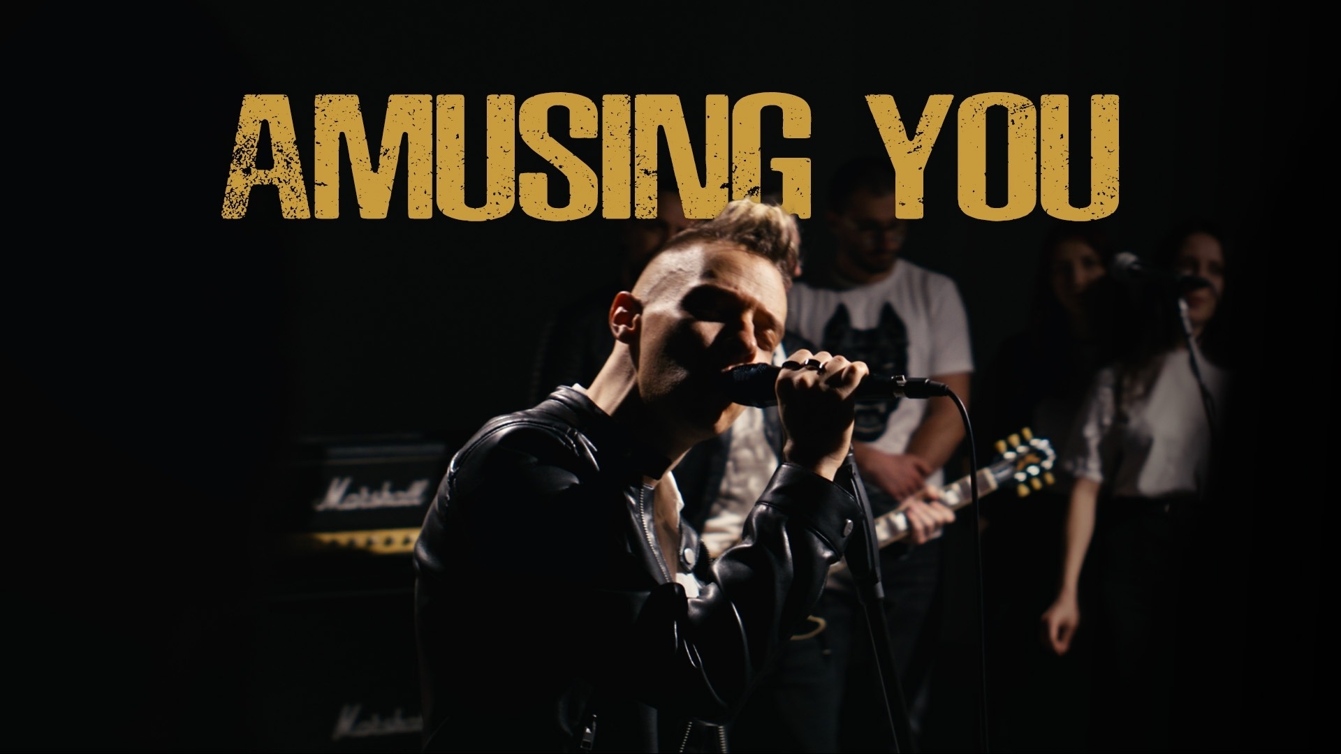 Група Innerglow зазвучава по различен начин в новия сингъл 