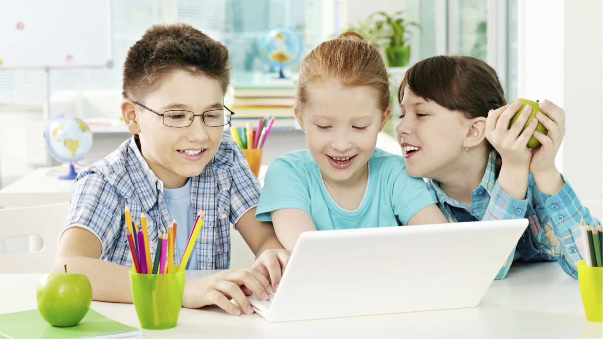 Омбудсманът одобри AI в образованието, но с правила