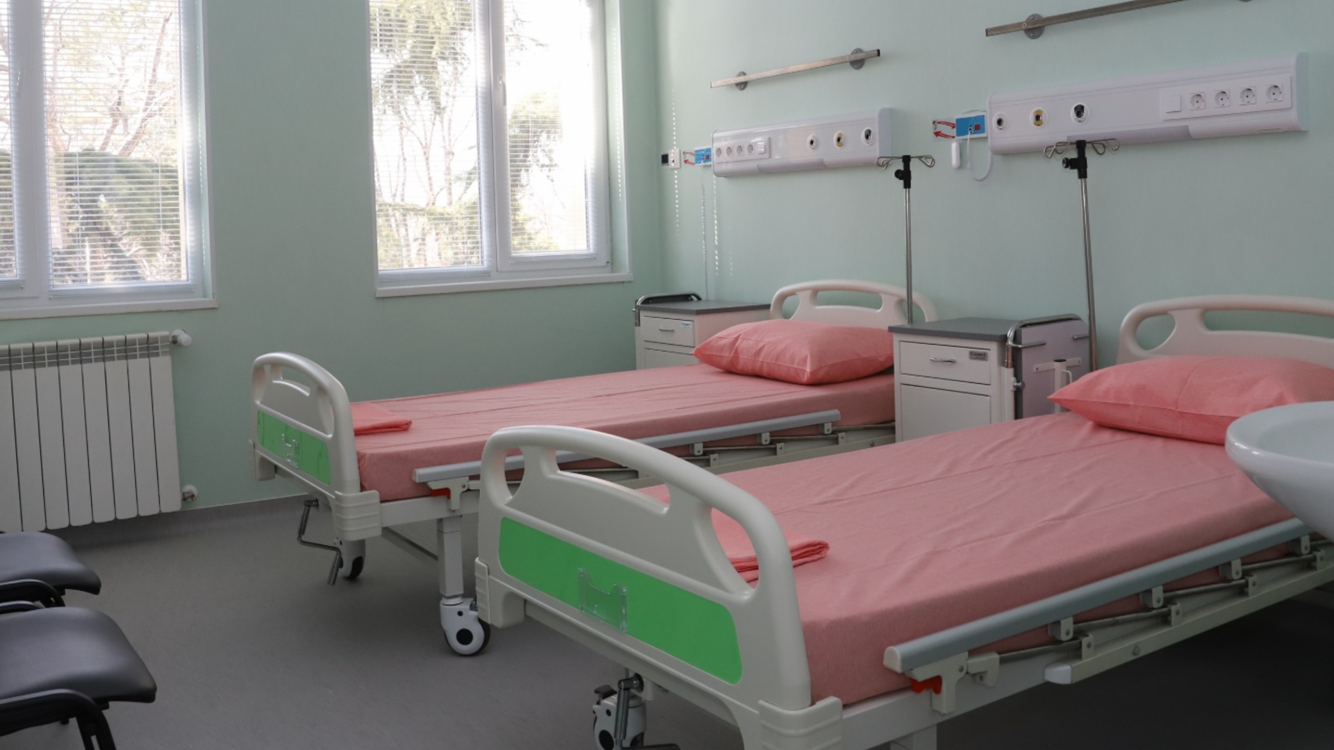 Всеки втори в болница: Как схемата с хоспитализациите е 